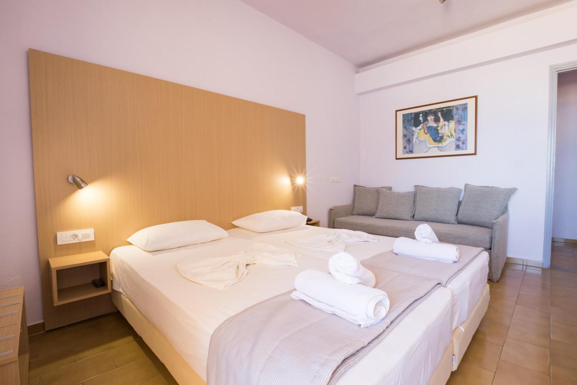 Atlantis Hotel Karpathos Extérieur photo