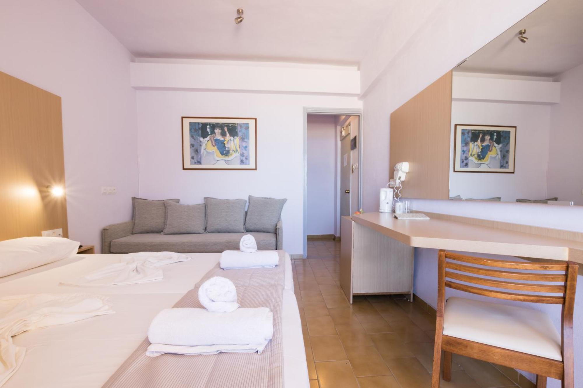 Atlantis Hotel Karpathos Extérieur photo
