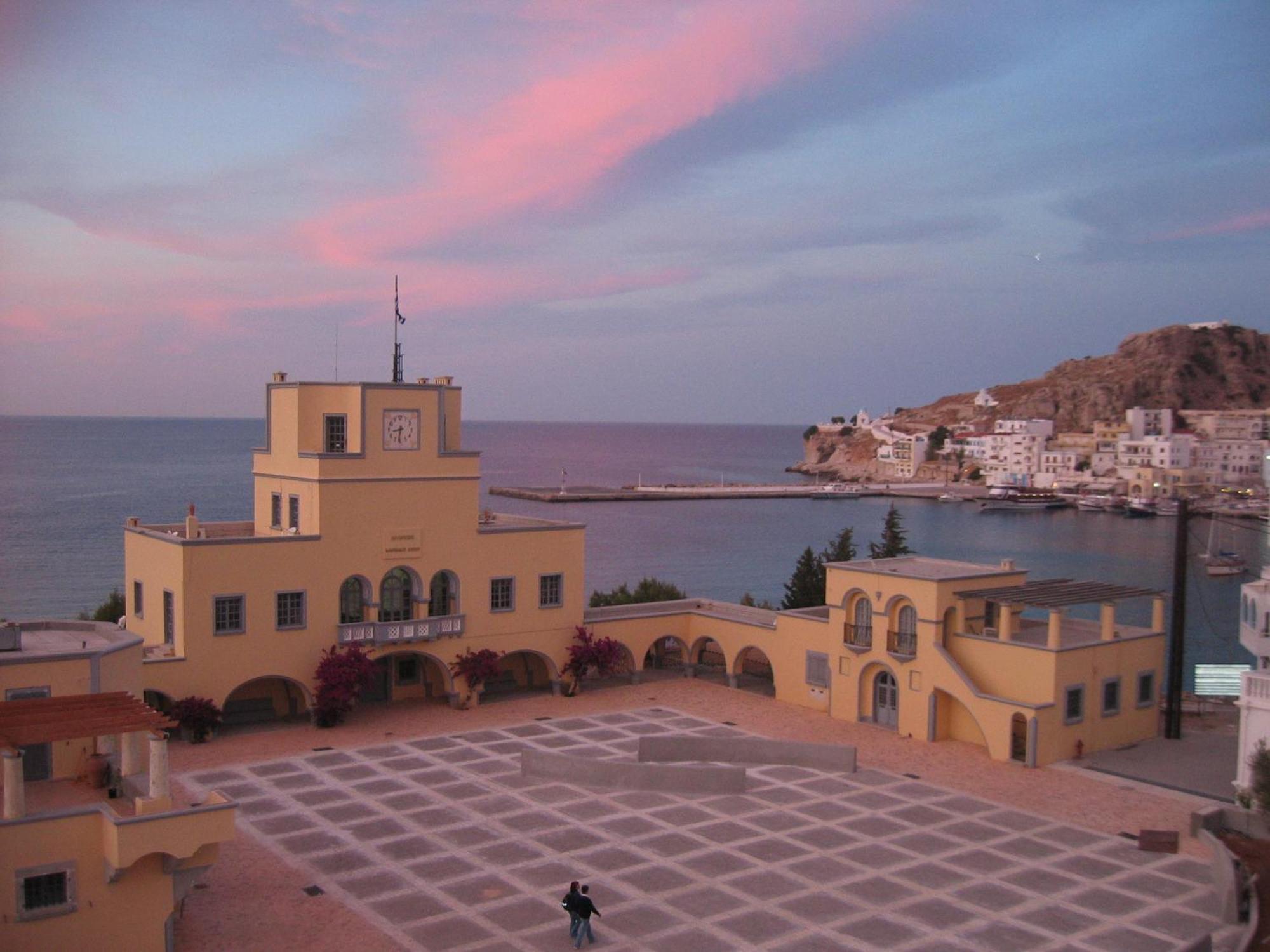 Atlantis Hotel Karpathos Extérieur photo